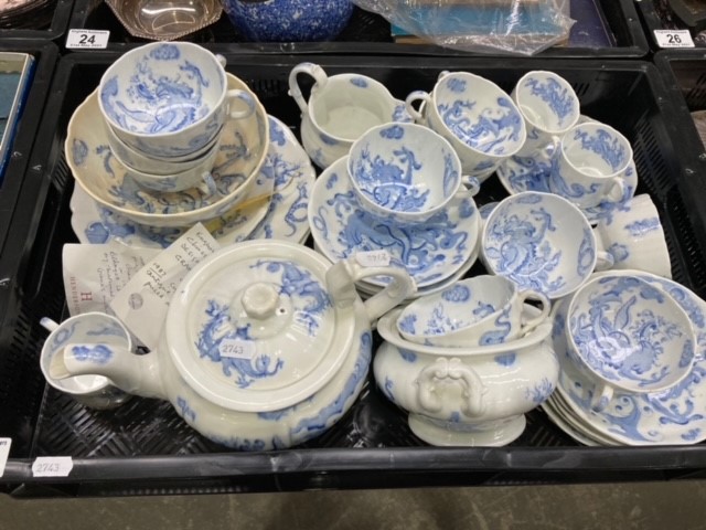 19th century Grainger Worcester bone china tea service, china Brosley Dragon design tea service (35+