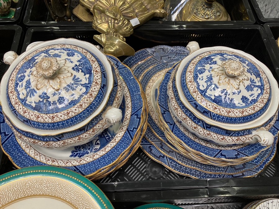 Booths Real Old Willow Pattern dinner service