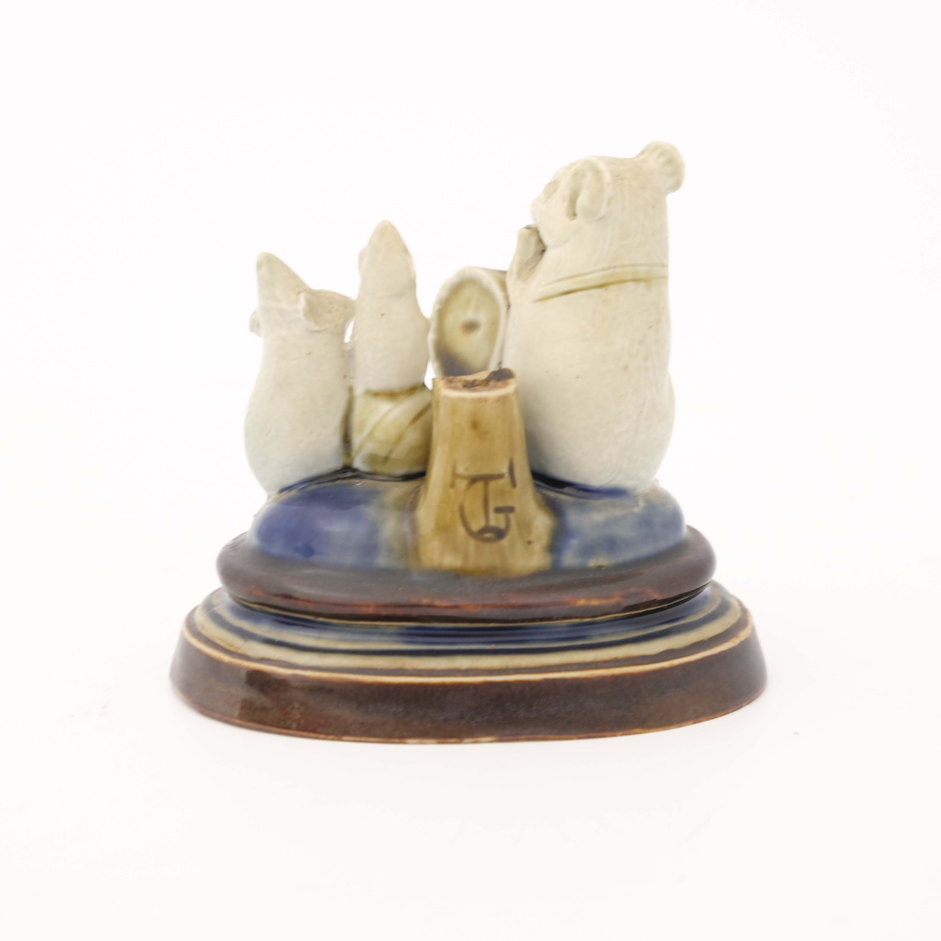 George Tinworth for Doulton Lambeth, a mouse figur - Image 3 of 4