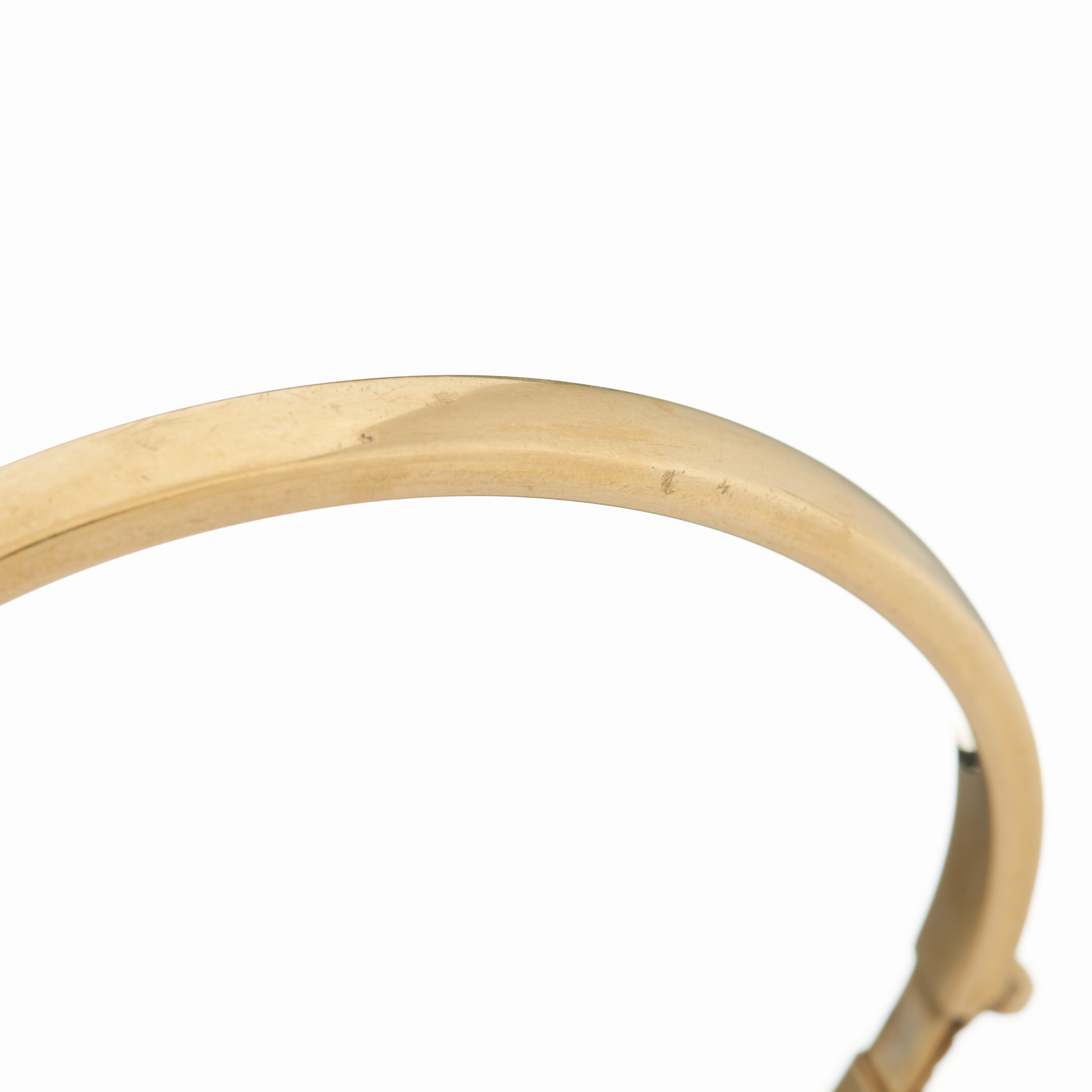 A 9ct gold hinged hollow bangle - Image 3 of 3