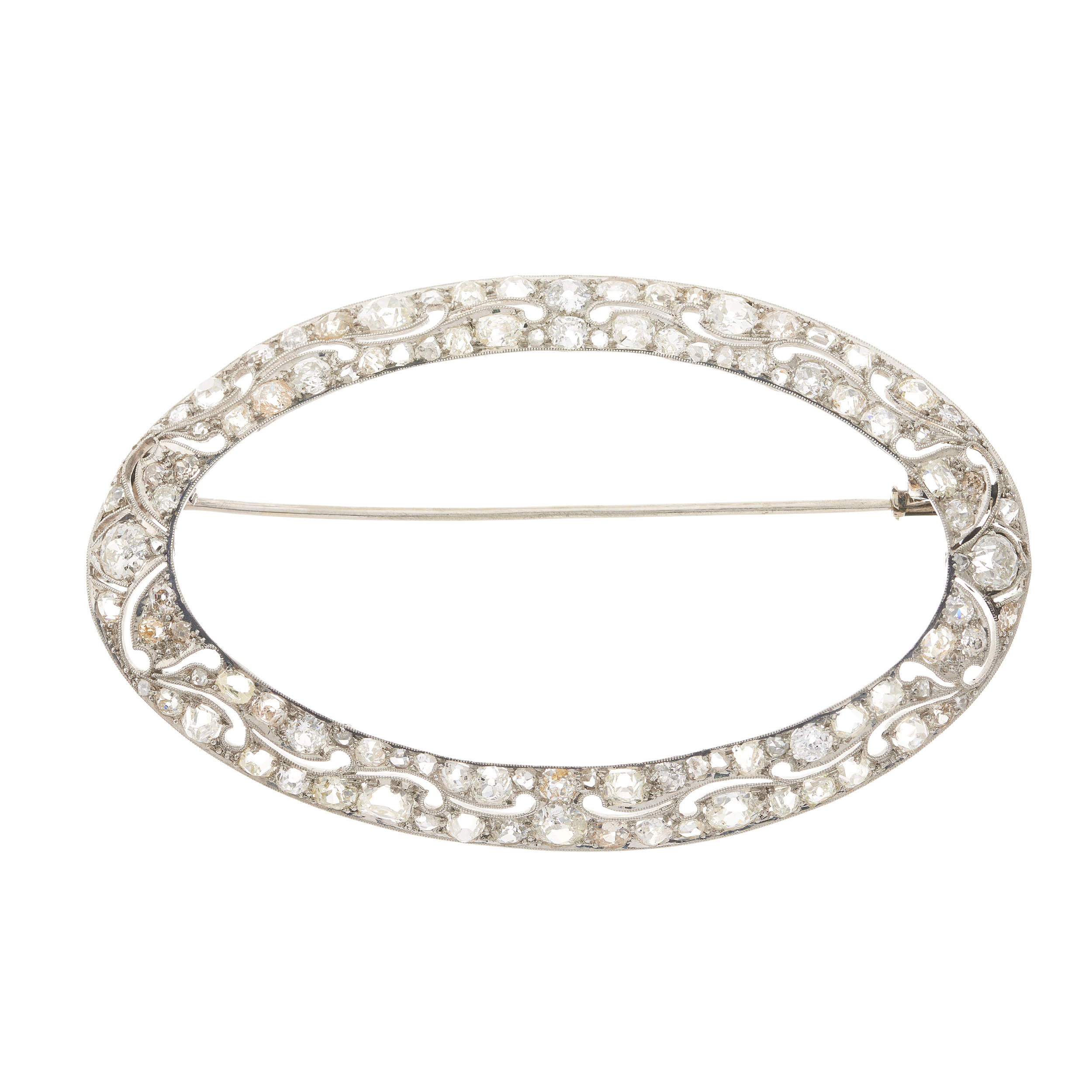 An Edwardian platinum diamond openwork brooch