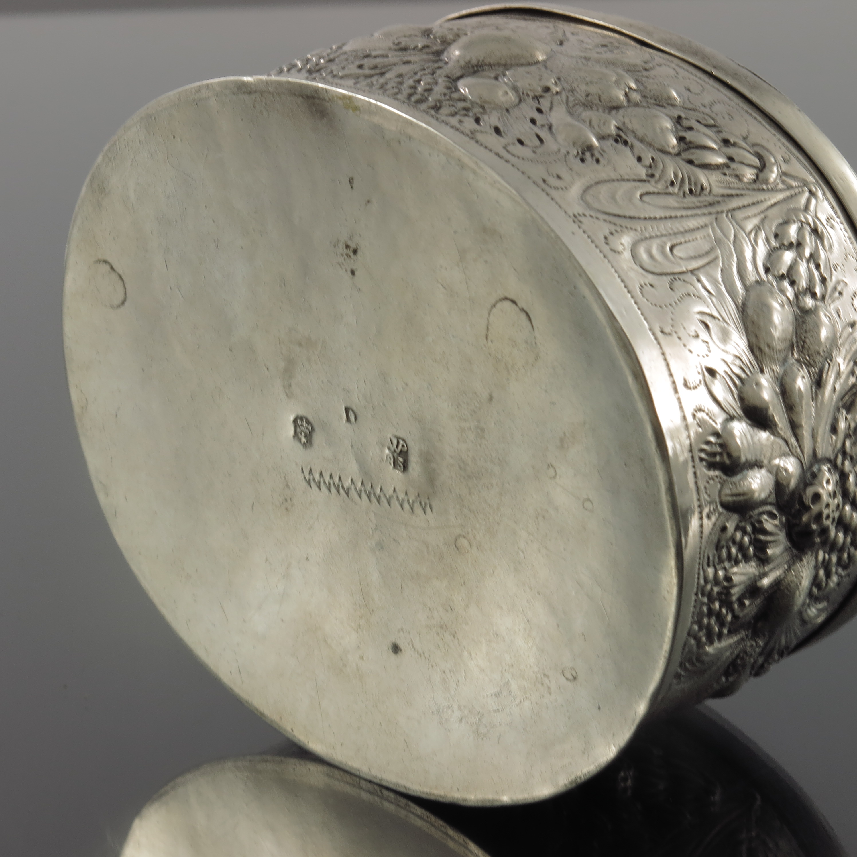 A 17th century German silver box, WP, Konigsberg 1685 - Image 4 of 5