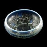 Jobling, three opalescent glass bowls