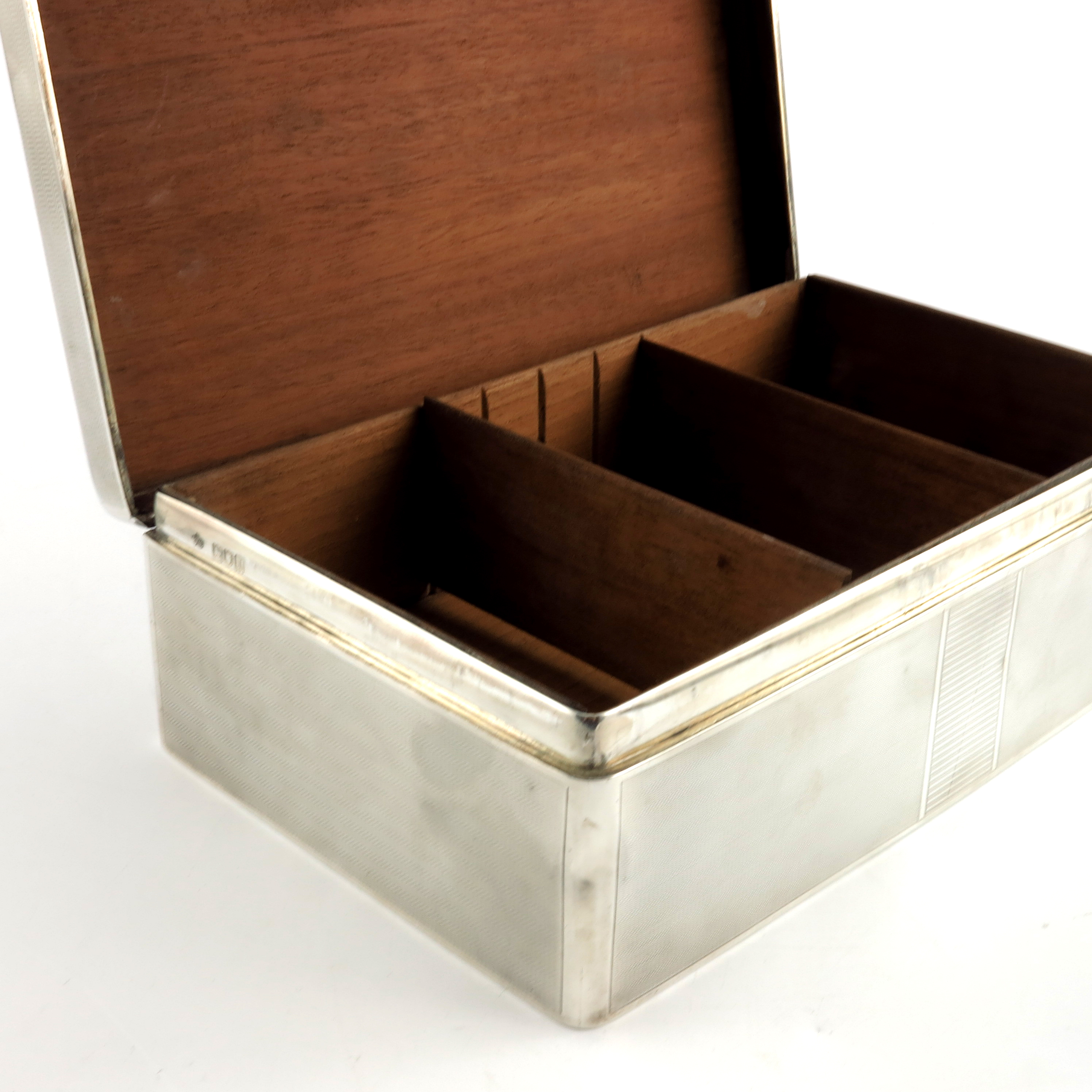 A large Edwardian silver cigar box, Elkington and Co., London 1906 - Image 4 of 5