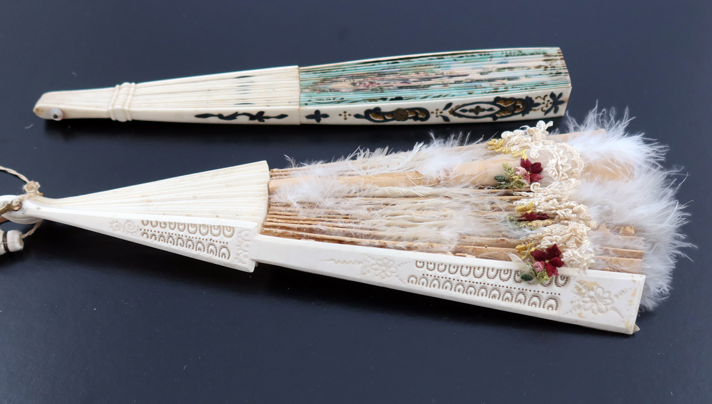 An 1880’s bone autograph fan, the monture lightly incised with a regular design, the recto applied w - Image 10 of 10