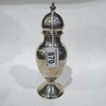 A Victorian silver sugar caster, Charles Edwards, London 1912, 21cm high, 5.9ozt