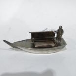 A novelty sterling silver Chinese boat, 0.87ozt