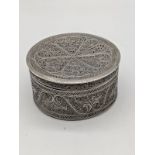 A late 18th/early 19th century Indian silver filigree box, 125g, H.3.5cm D.7.5cm