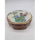Chinese early 20th century porcelain box and cover, L.8.5cm