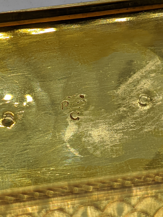 A Continental gold snuff box with etched decoration and floral splays, marks to interior lid, base - Image 4 of 4