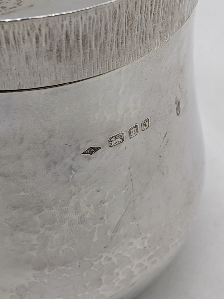 A Graham Watling silver jar and cover, hallmarked London, 1974, 320g, H.11.5cm - Image 2 of 4