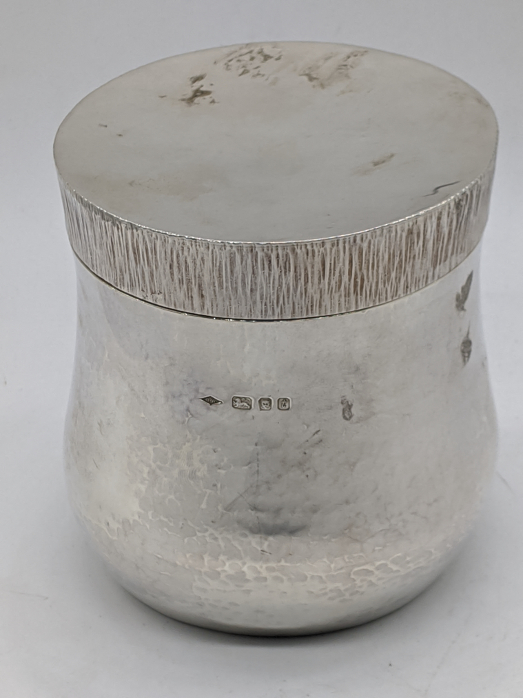 A Graham Watling silver jar and cover, hallmarked London, 1974, 320g, H.11.5cm - Image 3 of 4