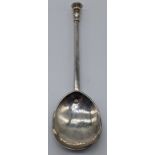 A Charles I silver seal-top spoon, London 1631, indistinct maker mark, fig shaped bowl, faceted