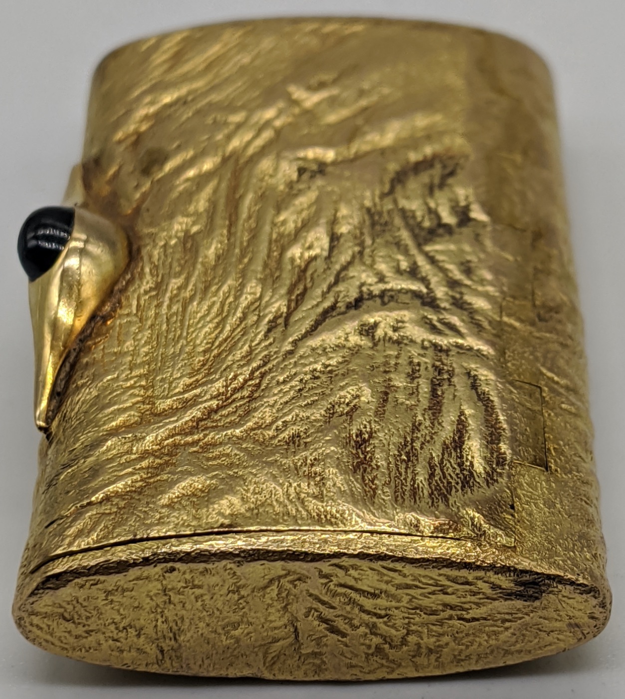 A Dunhill 9ct gold box, mounted with Sapphire thumb piece, hallmarks to the interior body and - Image 2 of 7