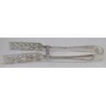 A pair of Elkington & Co. silver asparagus tongs, hallmarked Birmingham, 1909, 168g, L.24cm