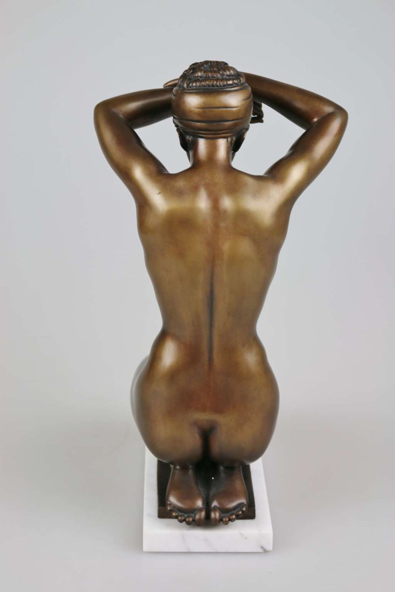 Arno BREKER (1900 - 1991), Bronze, "Die Sinnende" - Bild 2 aus 5