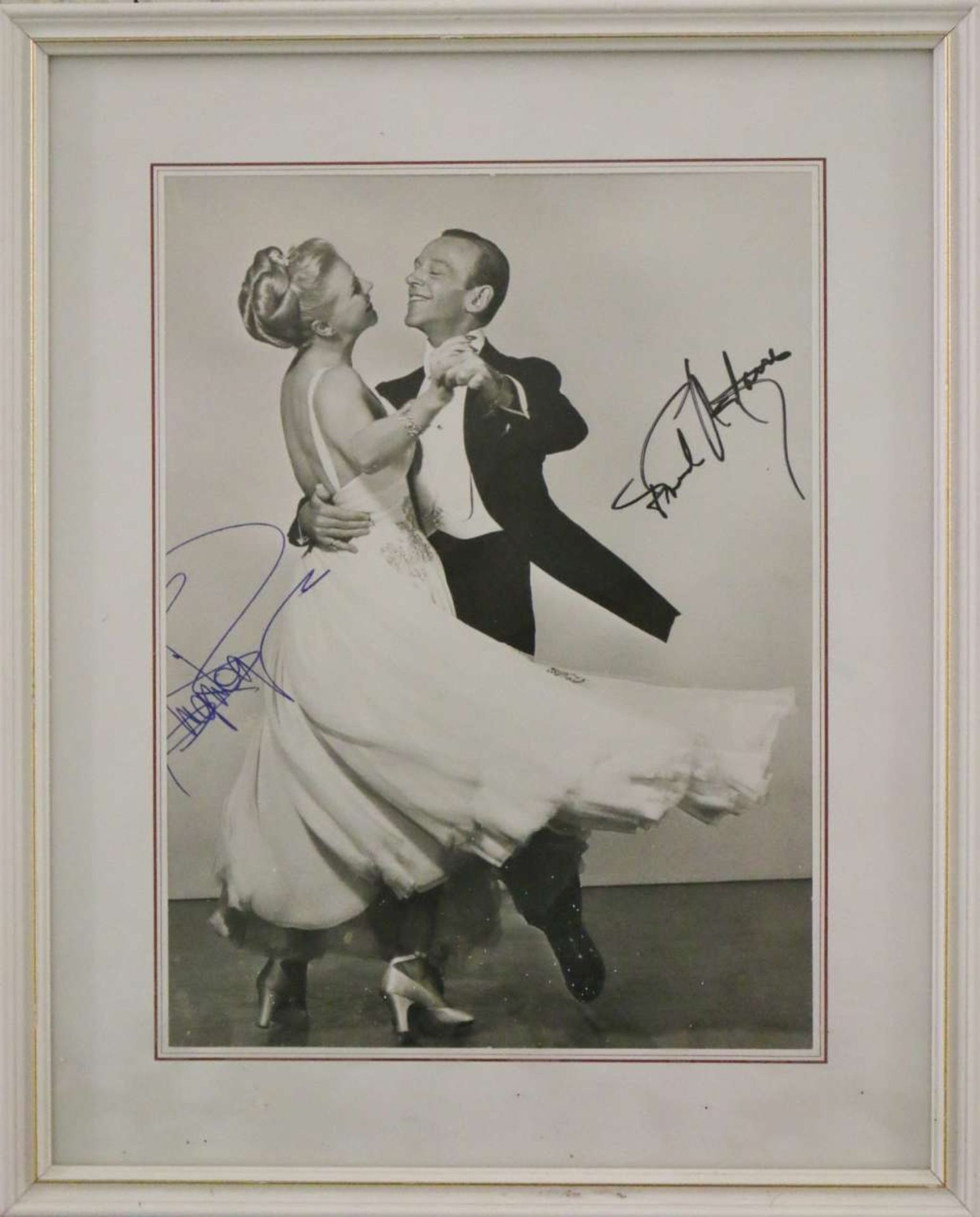 Foto mit Autogrammen von Astaire und Rogers - Image 2 of 6