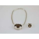 Schmuck-Set: Kette mit Anhänger und Ring