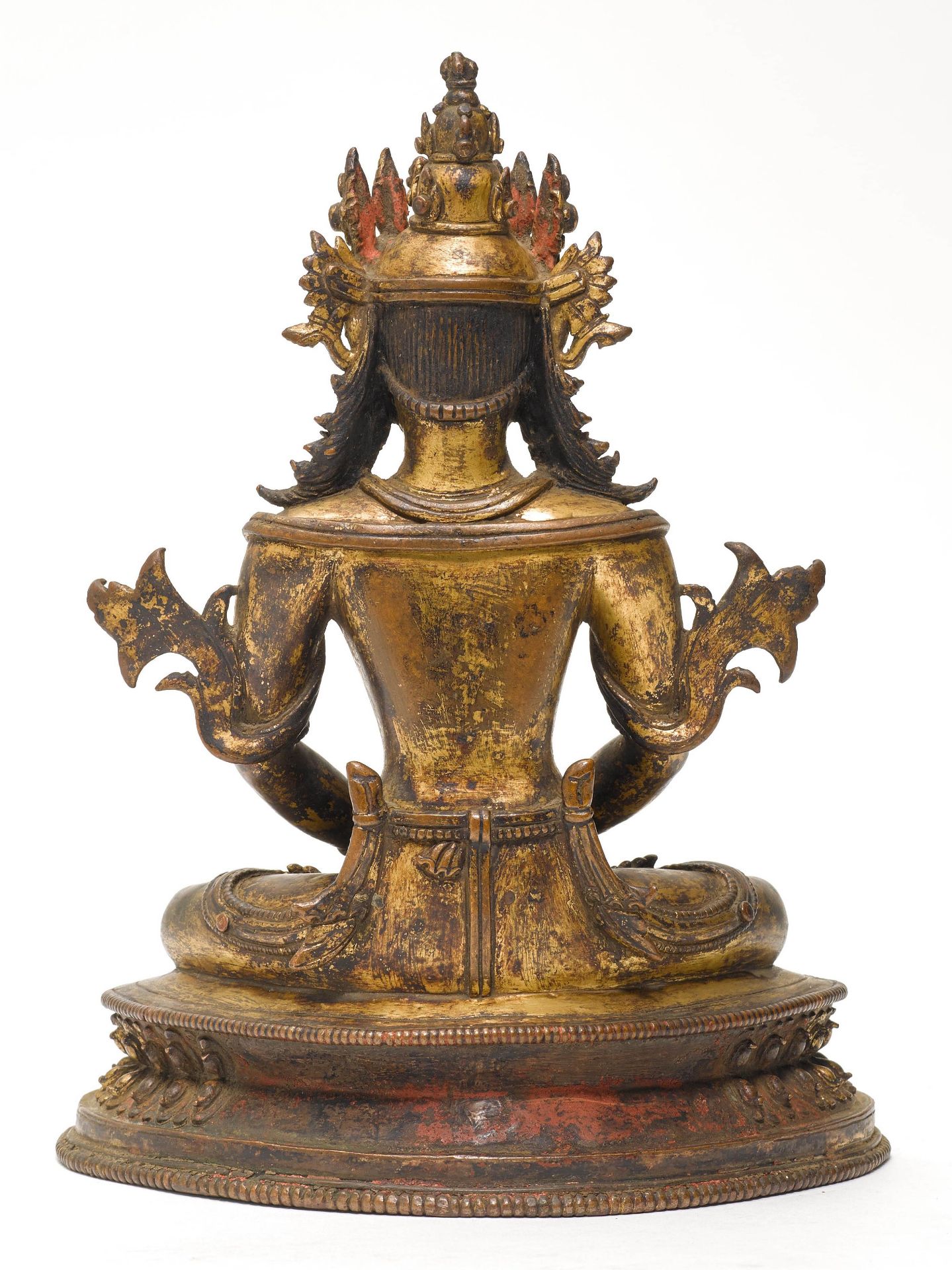 A GILT COPPER ALLOY FIGURE OF AMITAYUS. - Image 4 of 5