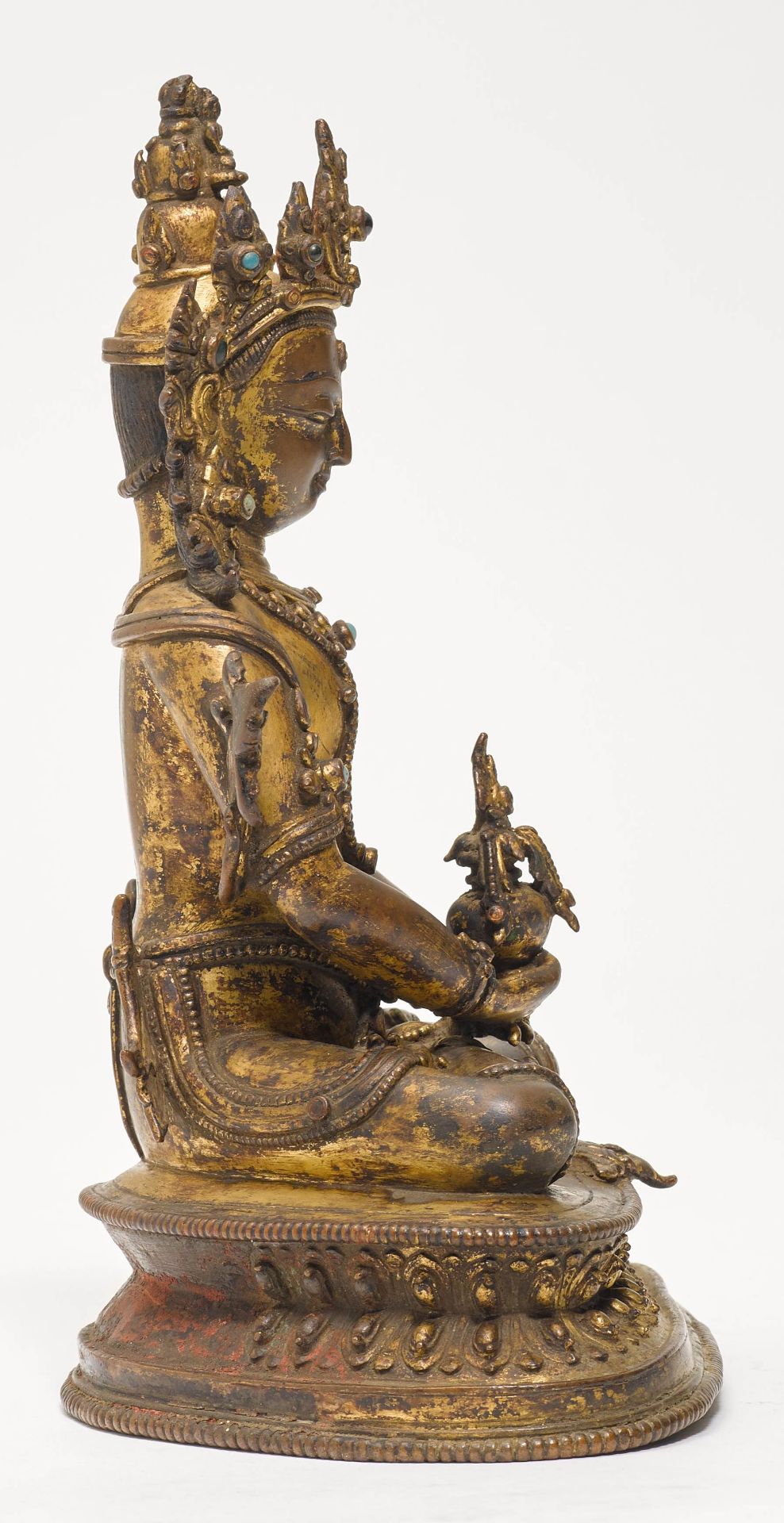 A GILT COPPER ALLOY FIGURE OF AMITAYUS. - Image 3 of 5
