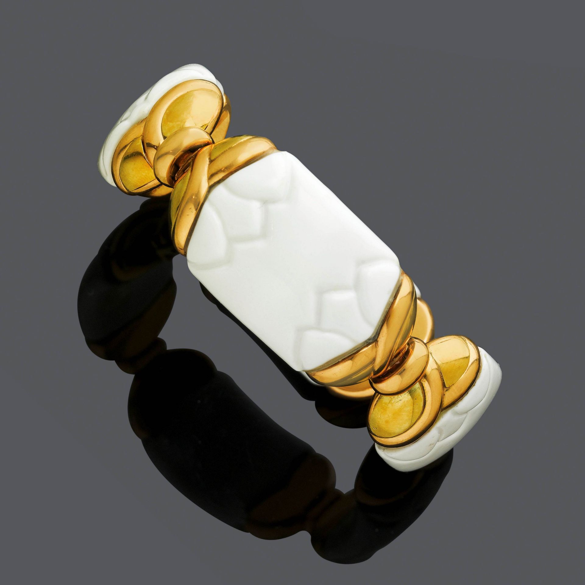 PORCELAIN AND GOLD BRACELET, BY BULGARI.