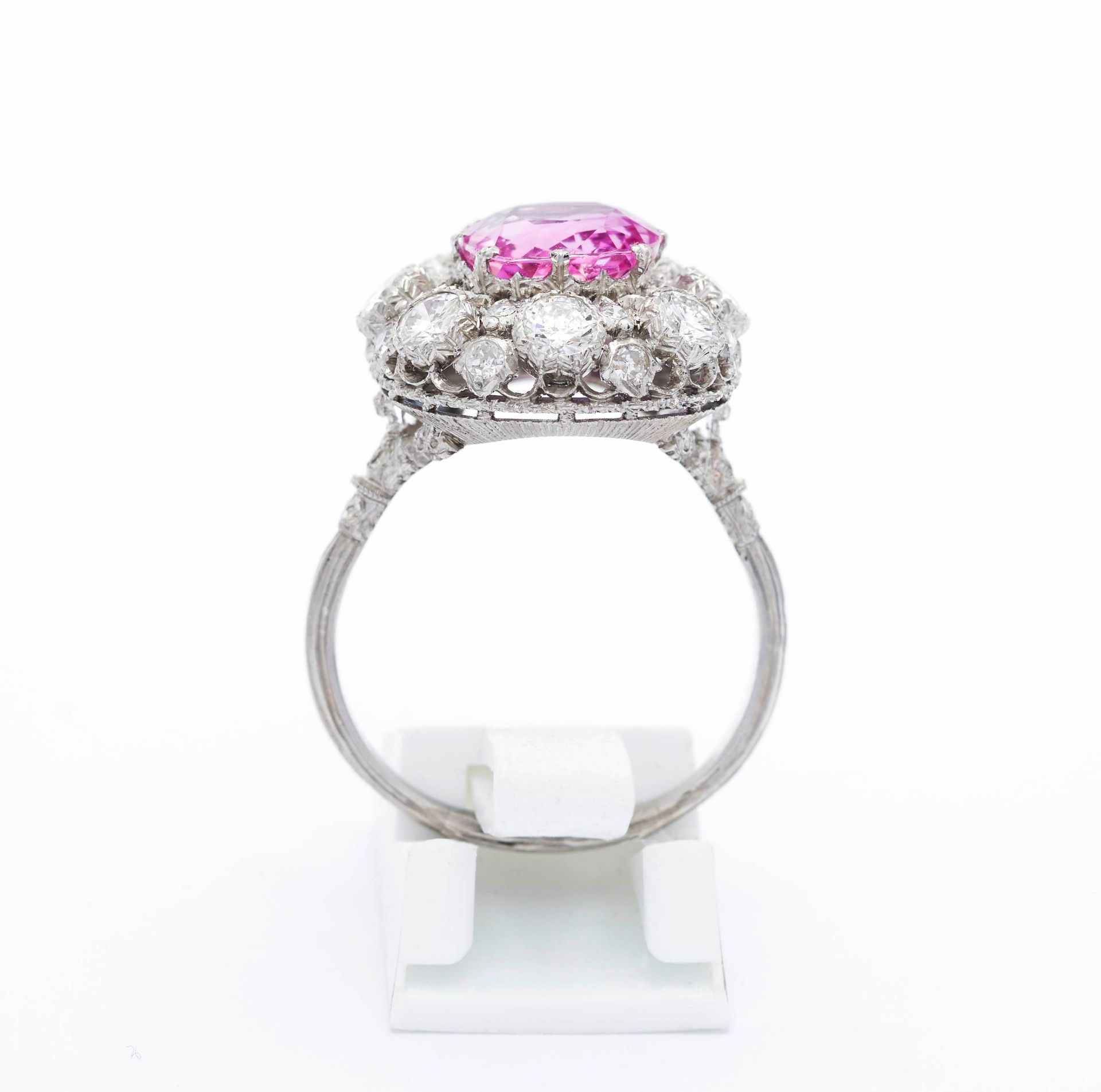 CEYLON PINK SAPPHIRE AND DIAMOND RING, BY BUCCELLATI. - Image 3 of 7