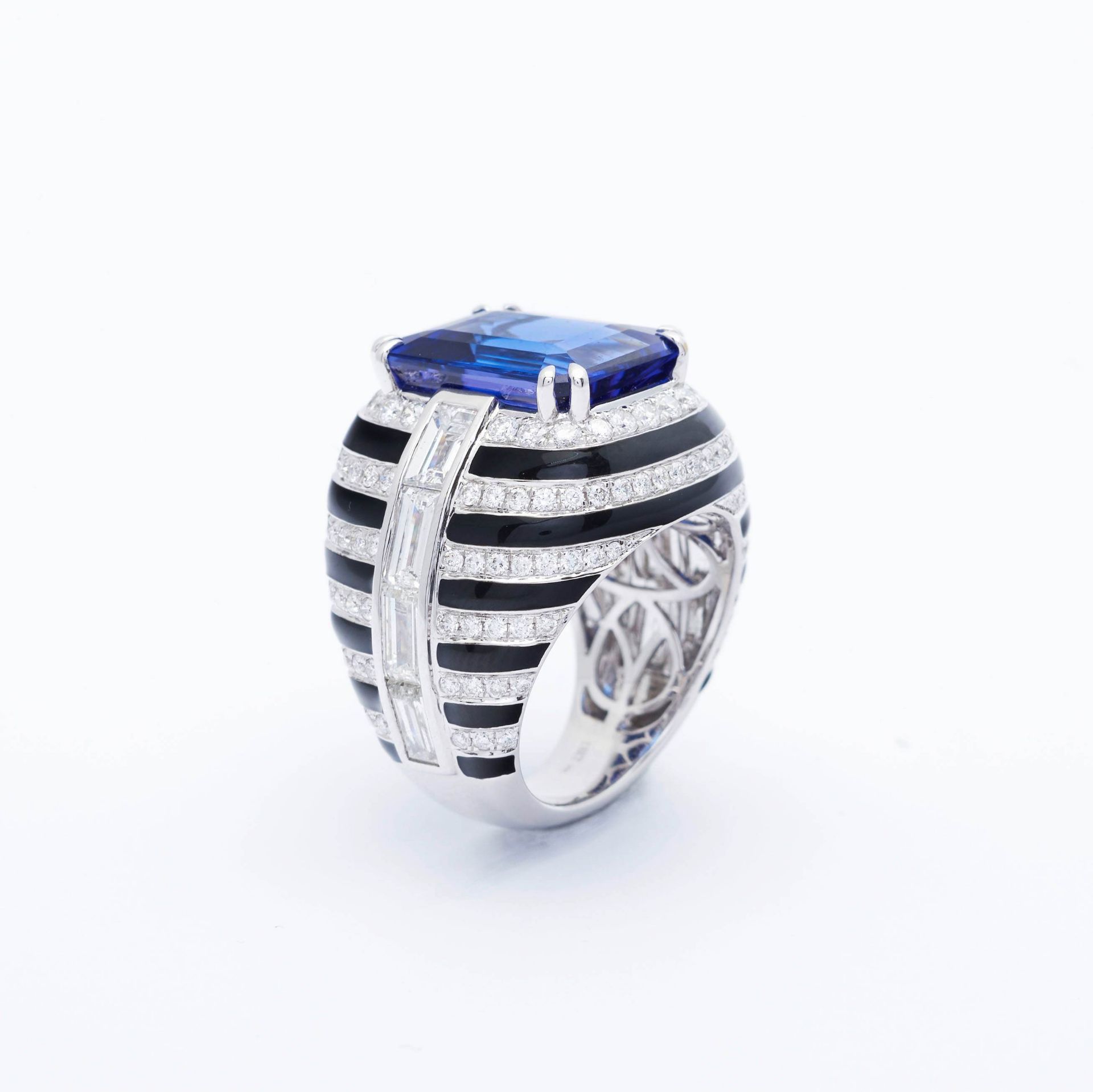 TANZANITE, ENAMEL AND DIAMOND RING. - Image 3 of 4