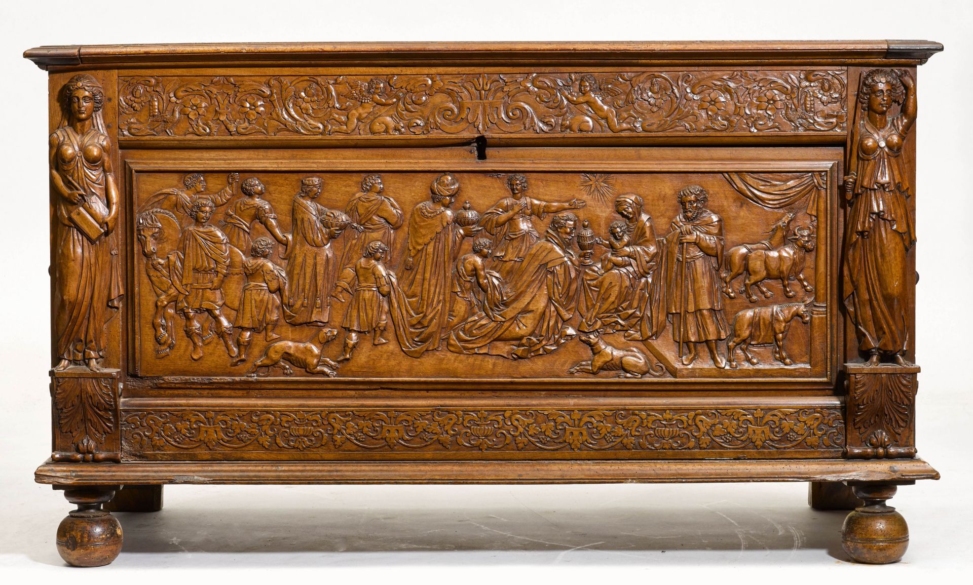 LARGE CARVED CHEST - Image 2 of 5