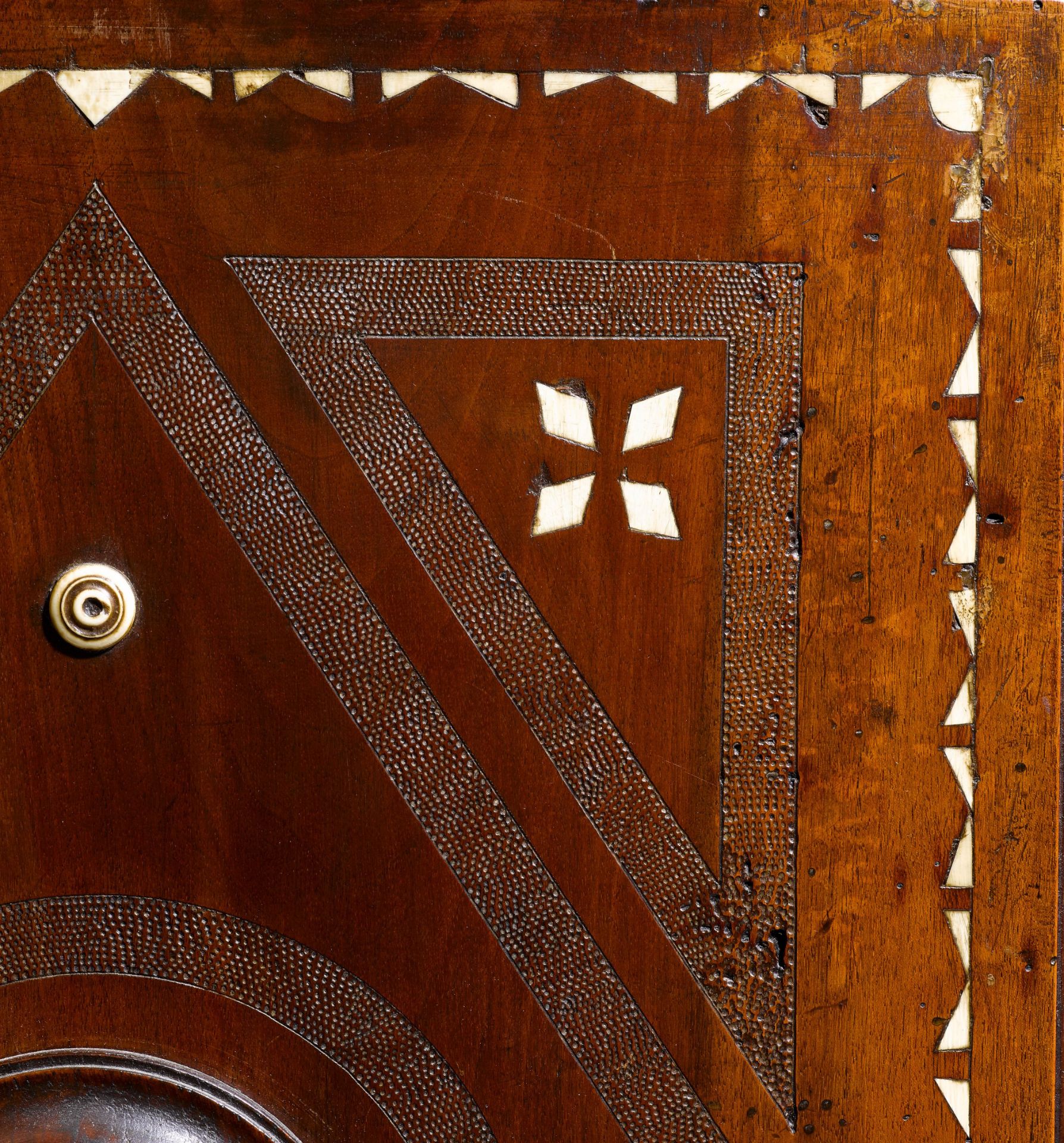 CABINET WITH BONE INLAYS - Image 4 of 5