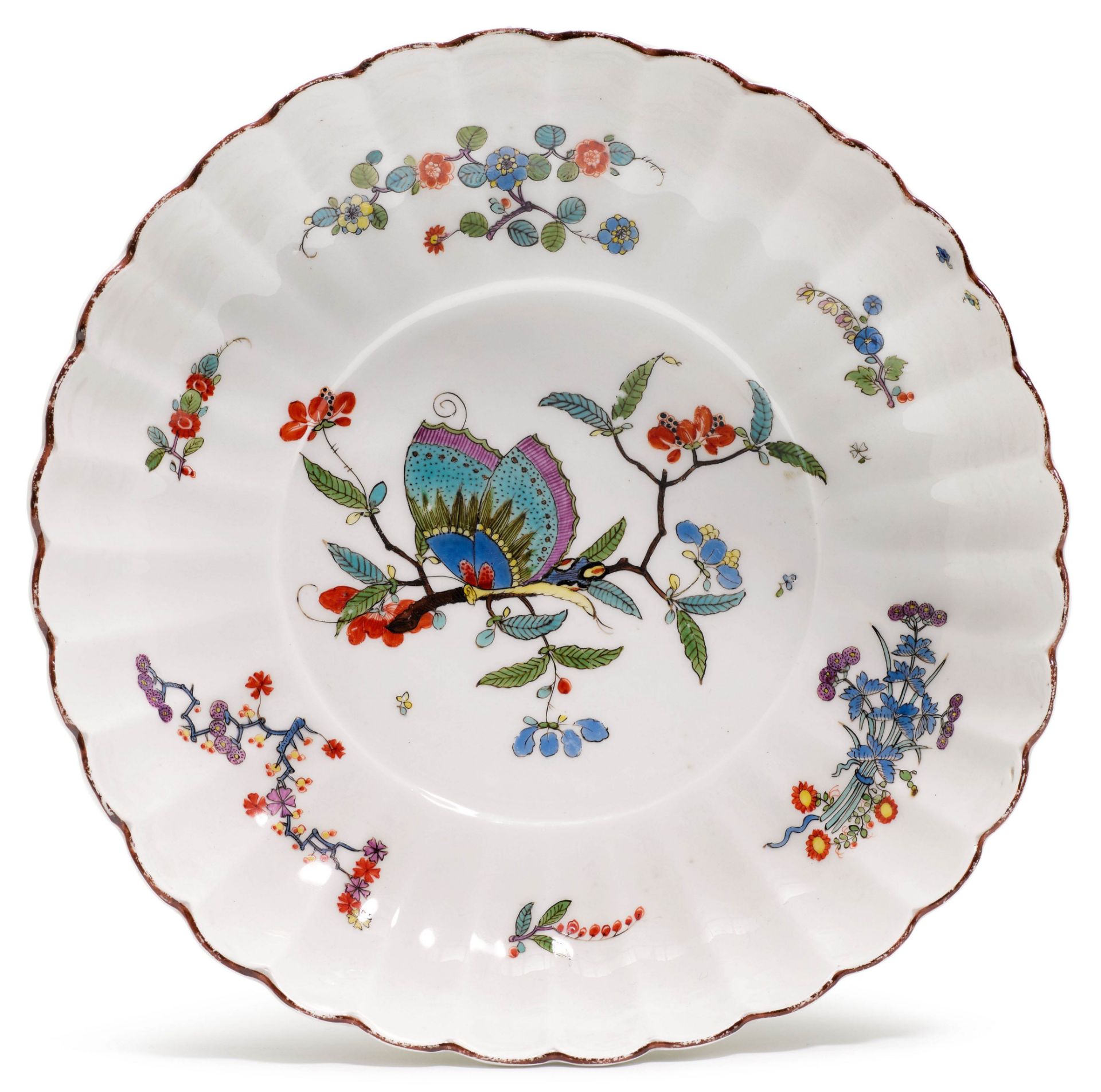 A BOWL WITH FAMILLE VERTE DECORATION