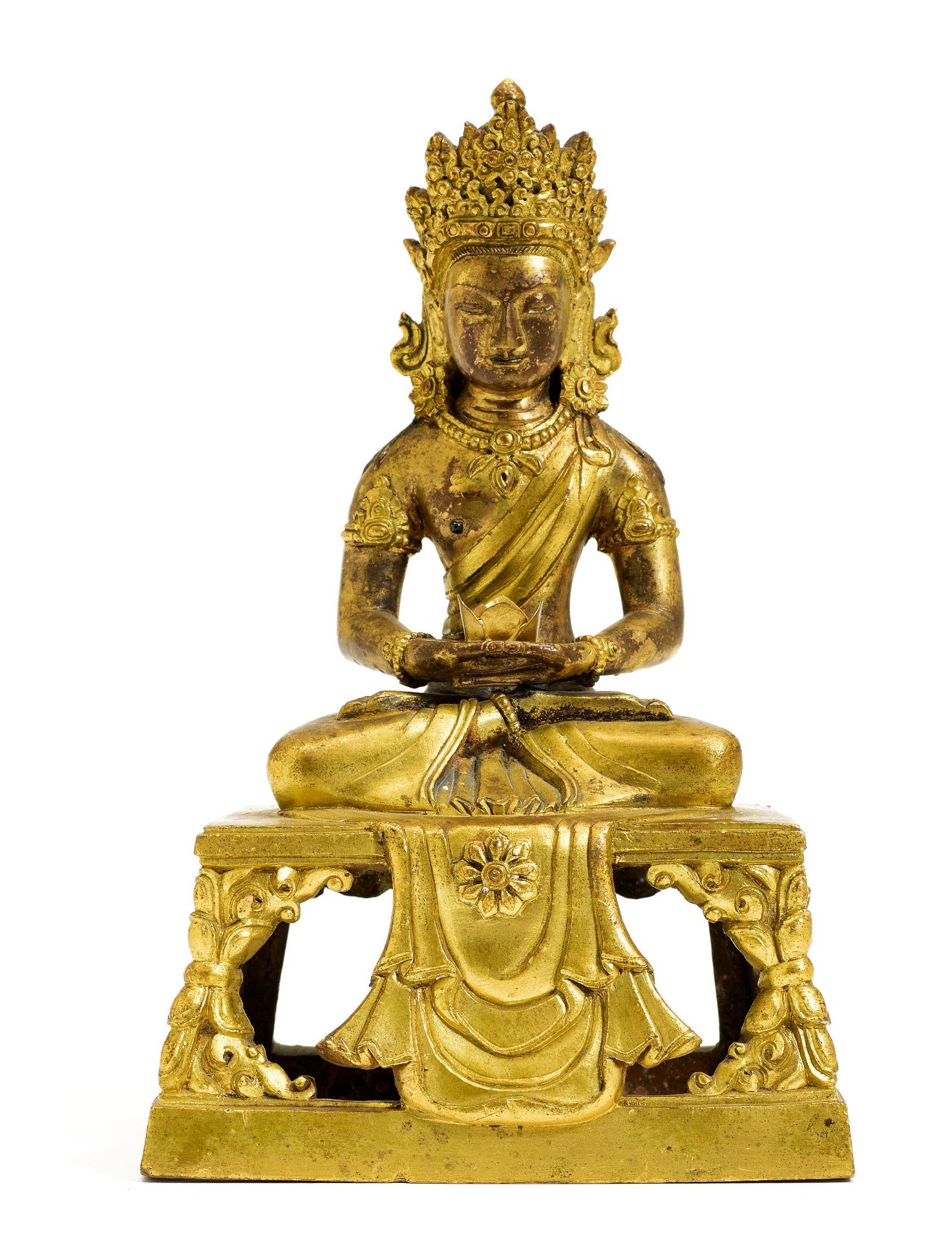 A GILT BRONZE FIGURE OF AMITAYUS.