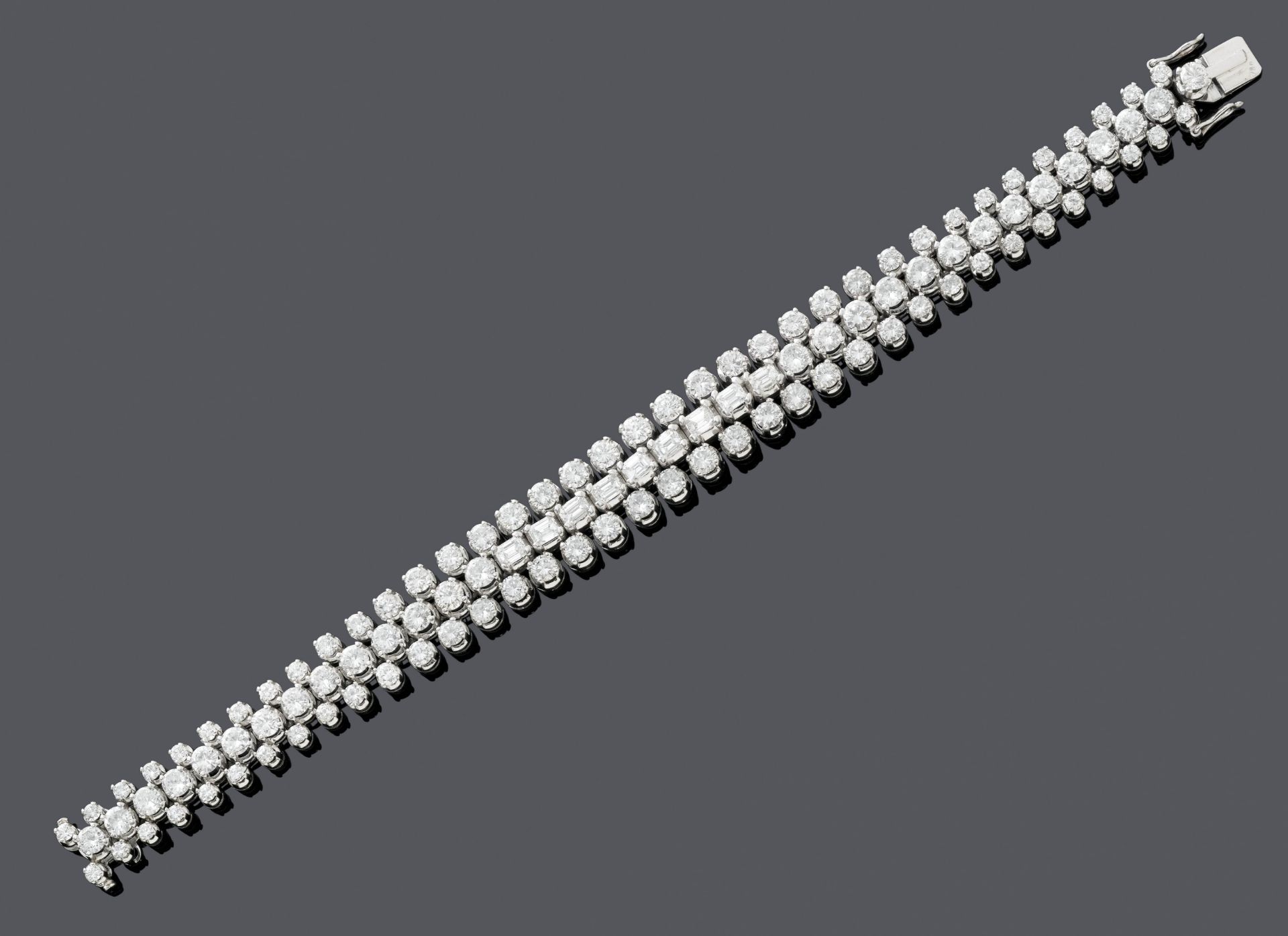 DIAMOND BRACELET, ca. 1970.