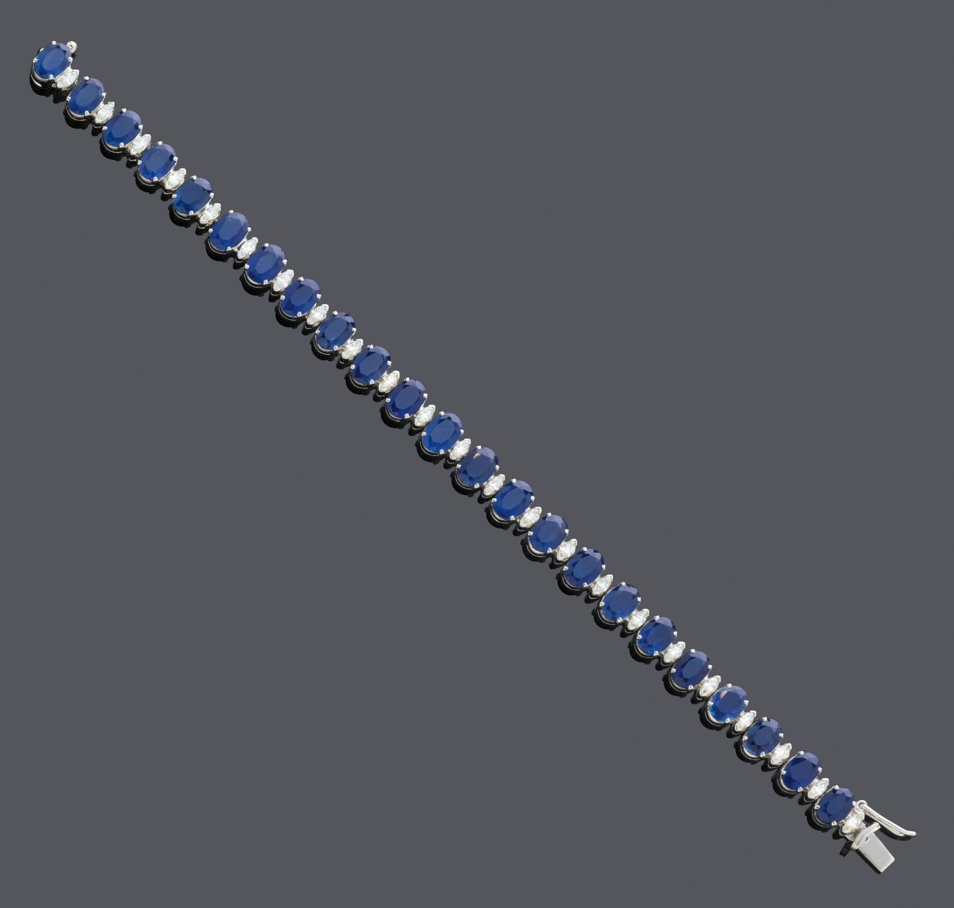 SAPPHIRE AND DIAMOND BRACELET.