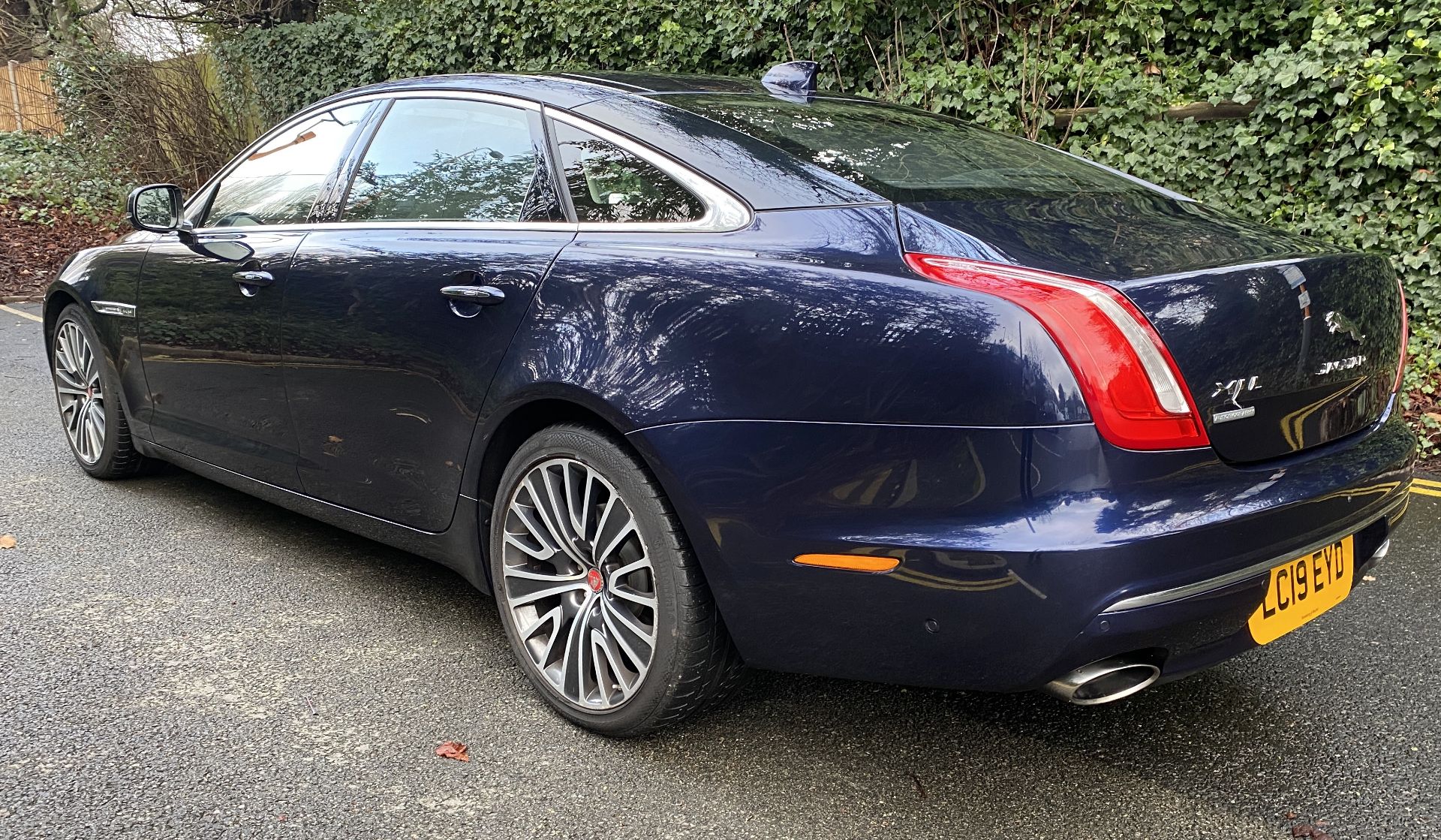 Jaguar XJ L Autobiography - Image 11 of 77