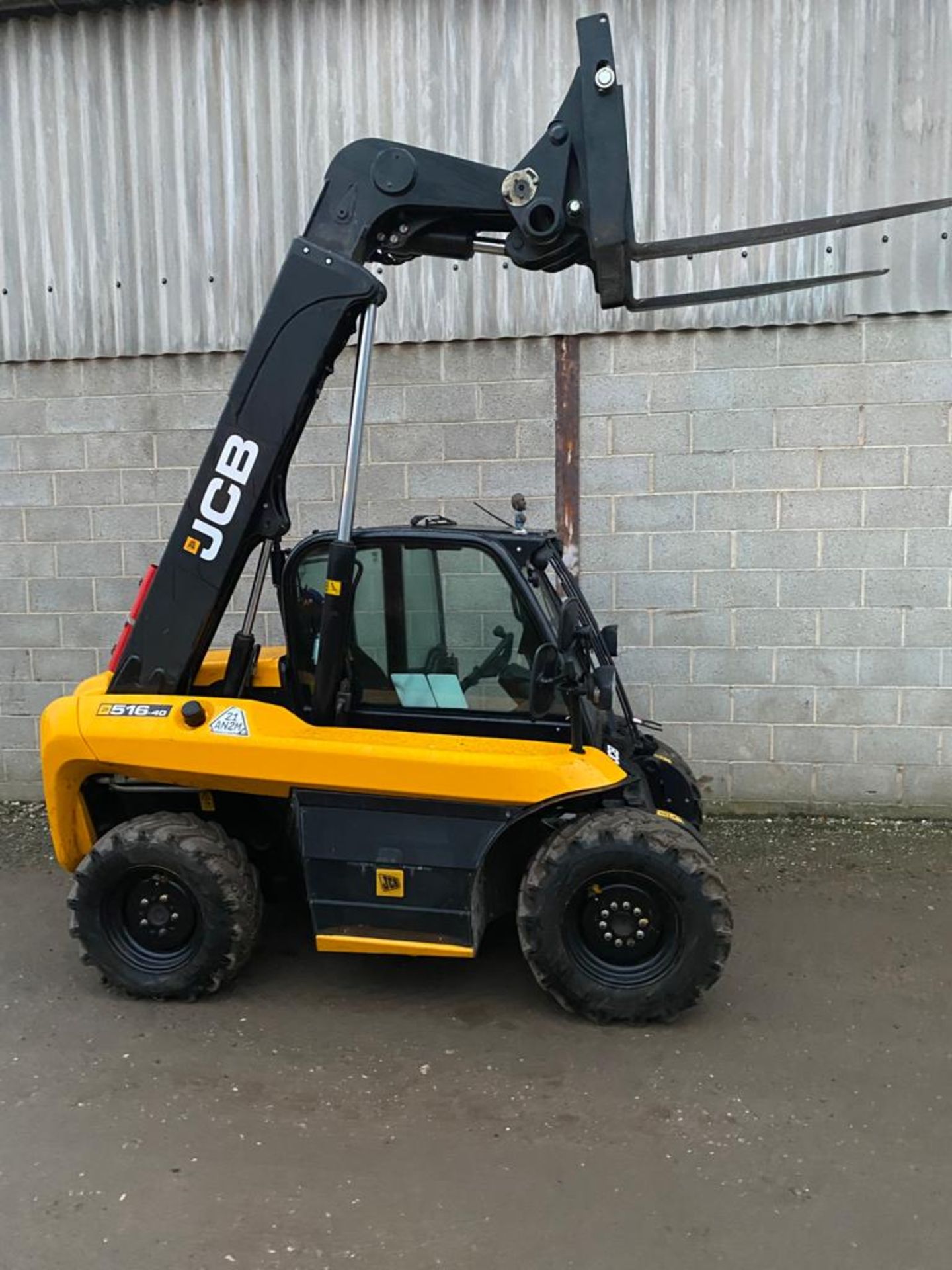 JCB 516-40 Telescopic Handler, 404 Hours, Serial No. 968, (2015) - Image 23 of 33