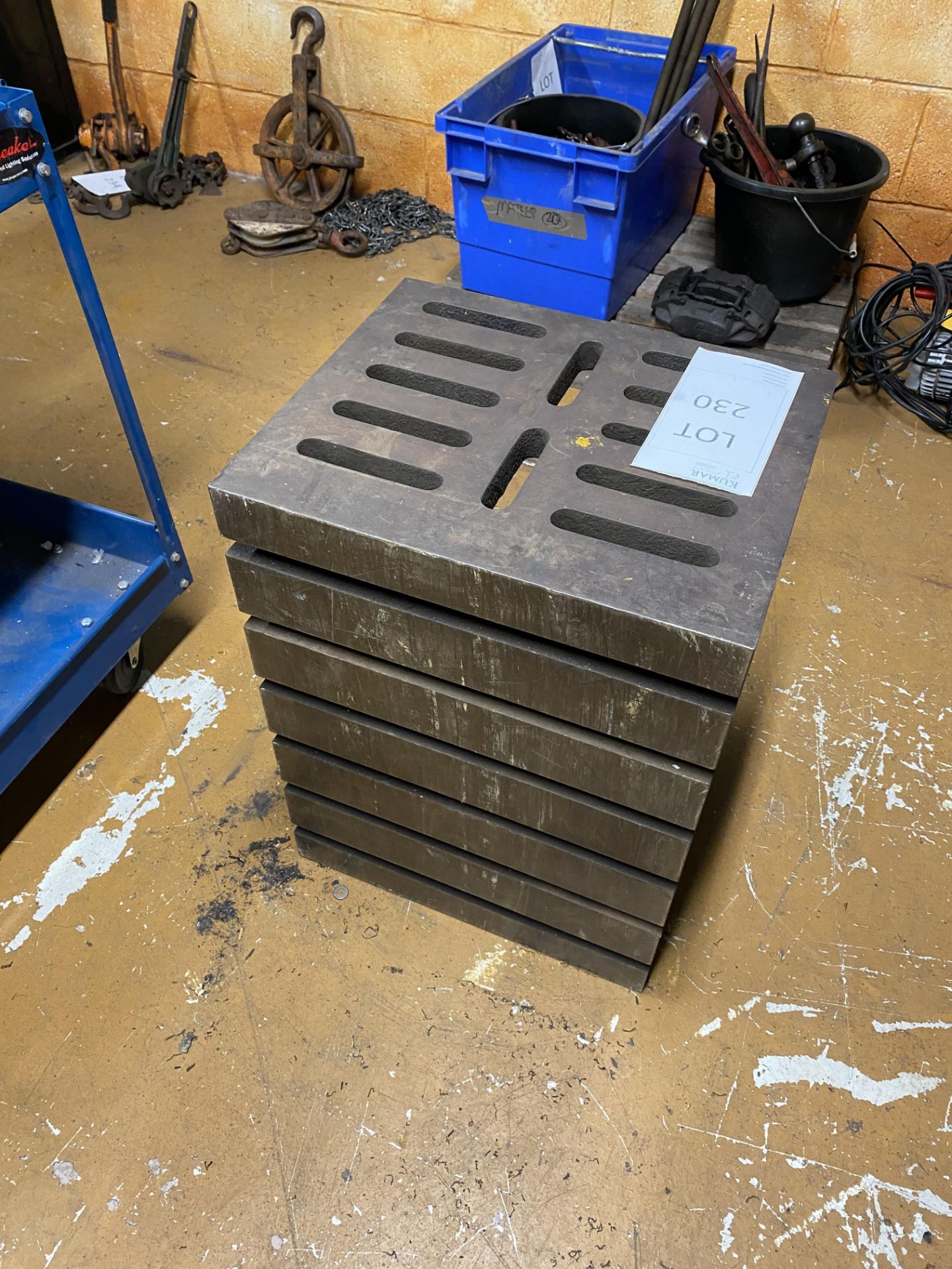 Engineers Metal Box Table - Image 3 of 9