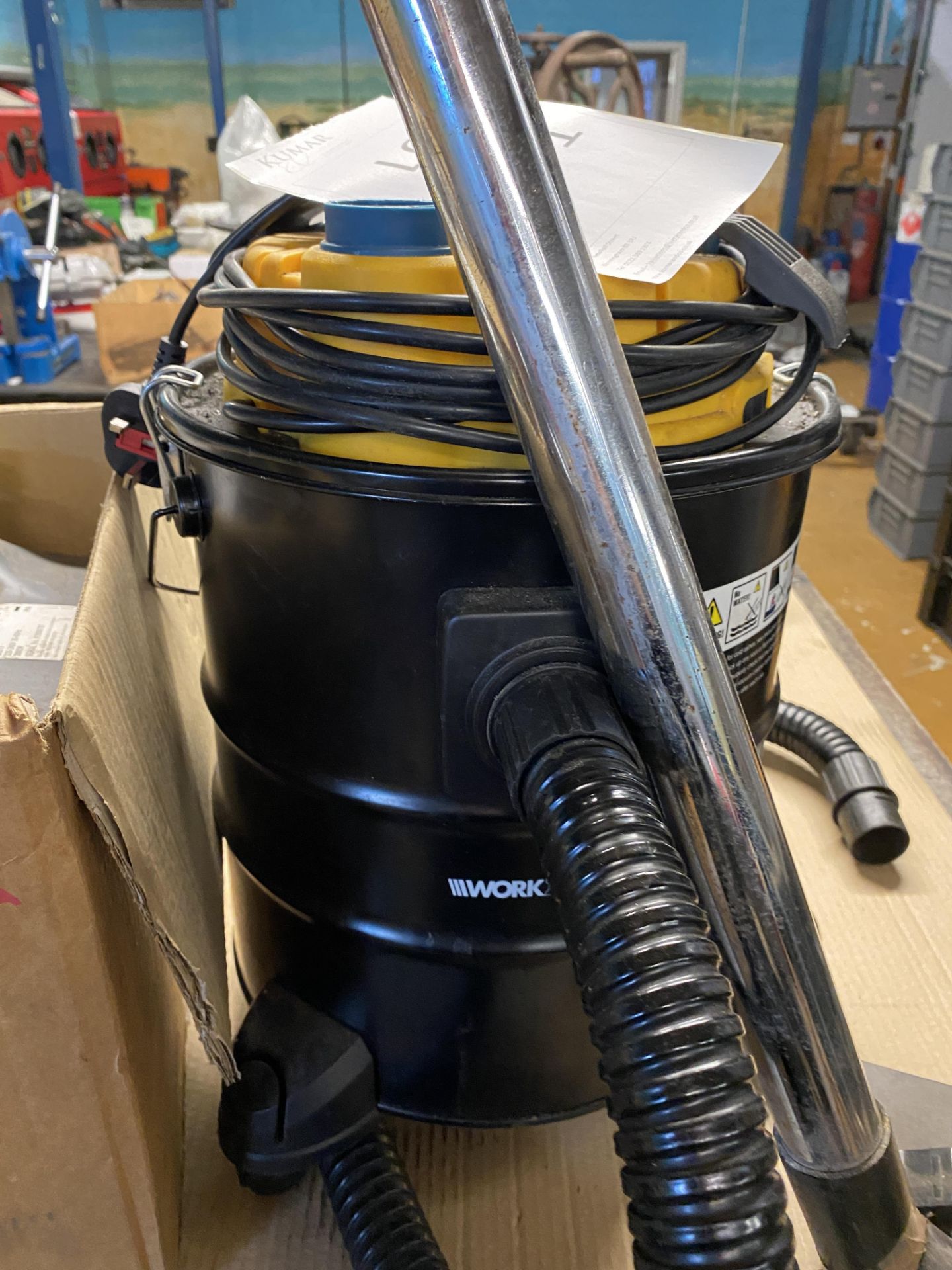 Workzone Vacuum Cleaner - Image 2 of 2