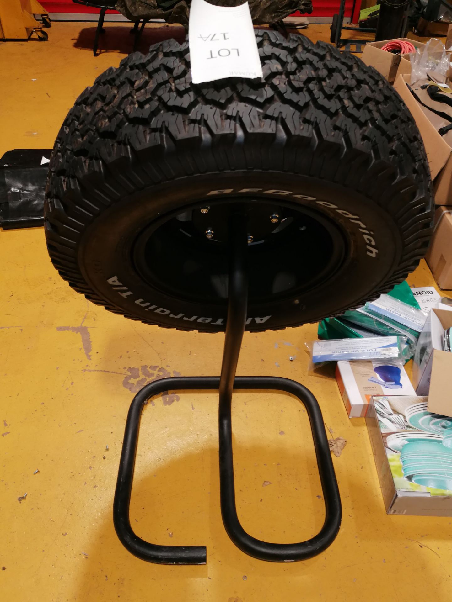 Wheel Display Stand Fitted with BF Goodridge 265 7516 & Hutchinson Bead Blocker Alloy - Image 3 of 5