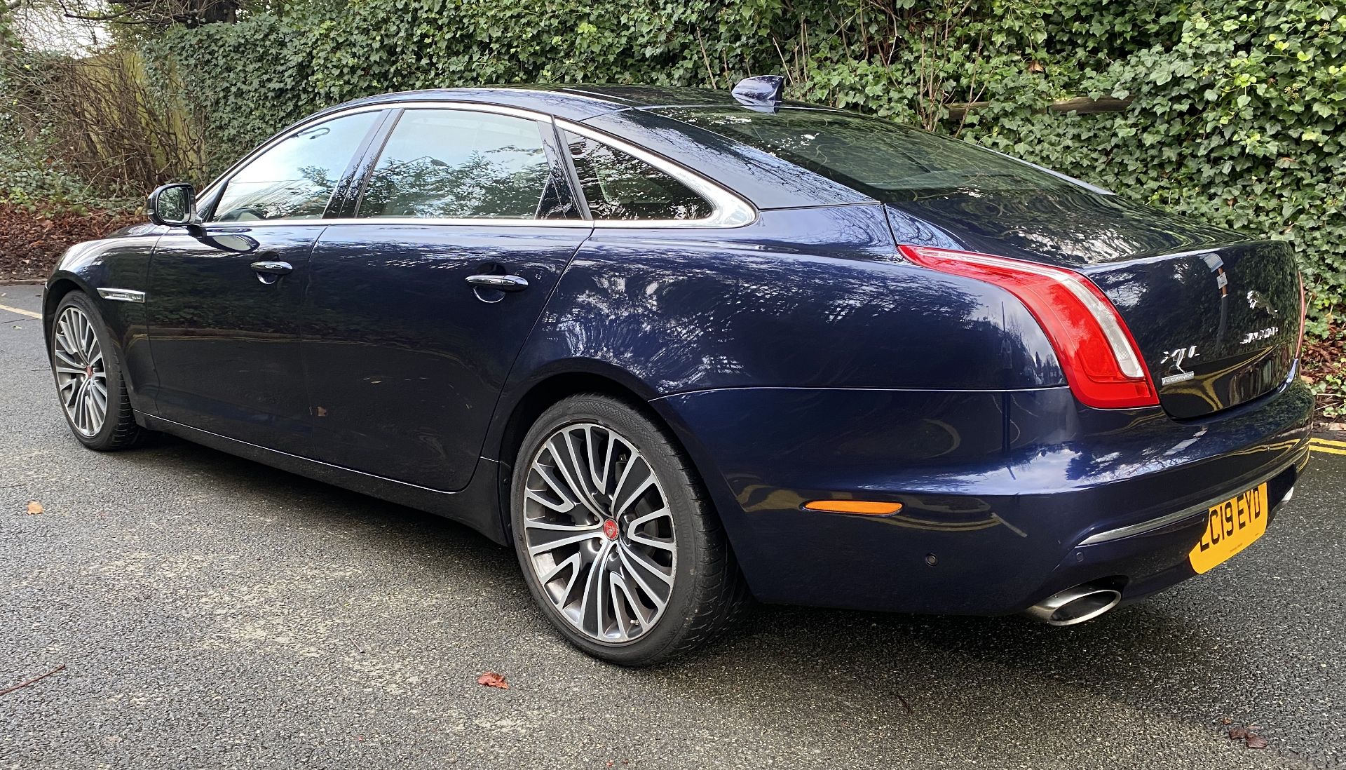 Jaguar XJ L Autobiography - Image 12 of 77