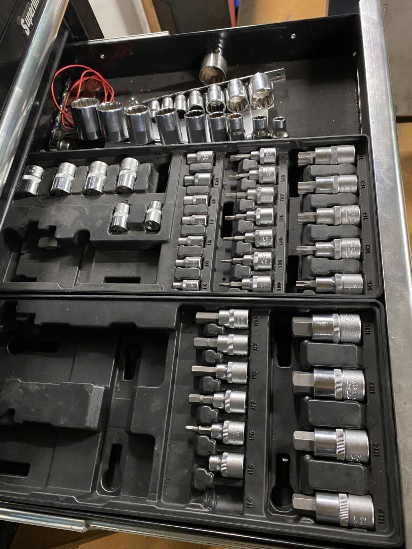 Sealey SuperLine Pro Multi Drawer Tool Chest with Comprehensive Tool Kit, Comprising Sockets, Ratche - Image 9 of 21