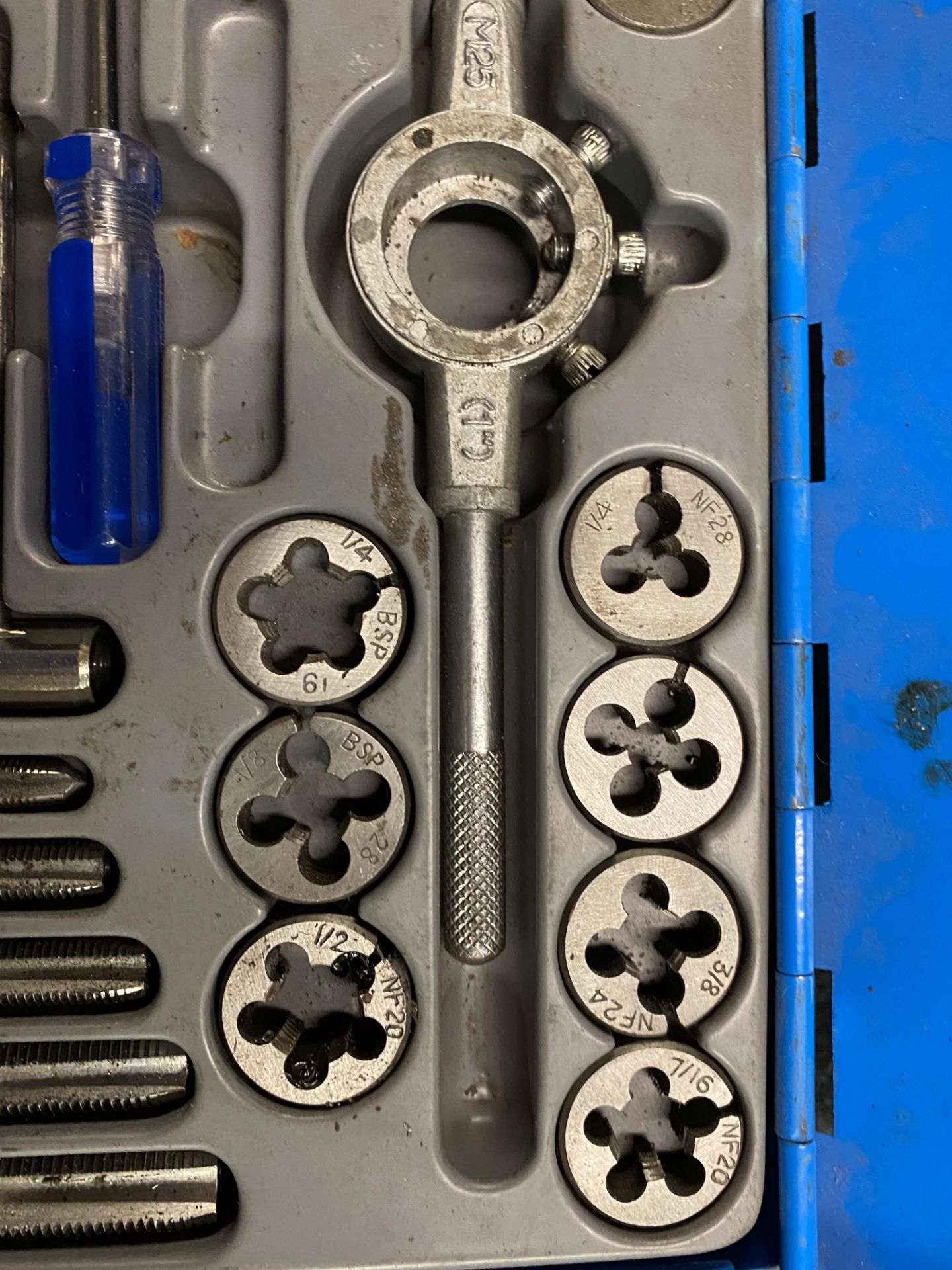 M3-M12 Tap and Die set with Case - Image 2 of 7