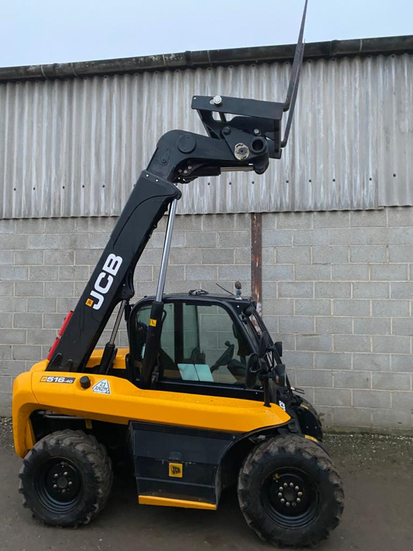 JCB 516-40 Telescopic Handler, 404 Hours, Serial No. 968, (2015) - Image 21 of 33