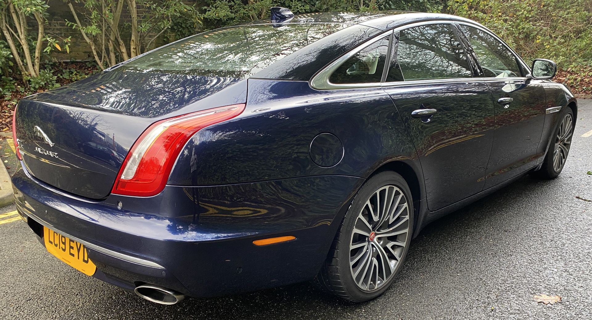 Jaguar XJ L Autobiography - Image 7 of 77