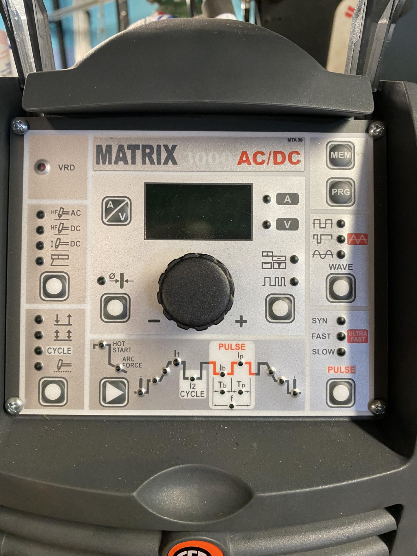 CEA Matrix 3000 AC/DC Welder, Serial No.JD072012 with Wurth Welding Helment, Welding Wire as shown - Image 4 of 31