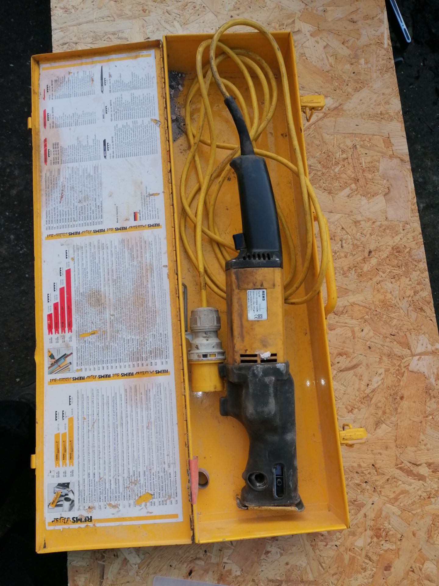 Rems Tiger 110 Volt Reciprocal saw Model type 56 Serial Number 500360 - Image 2 of 3