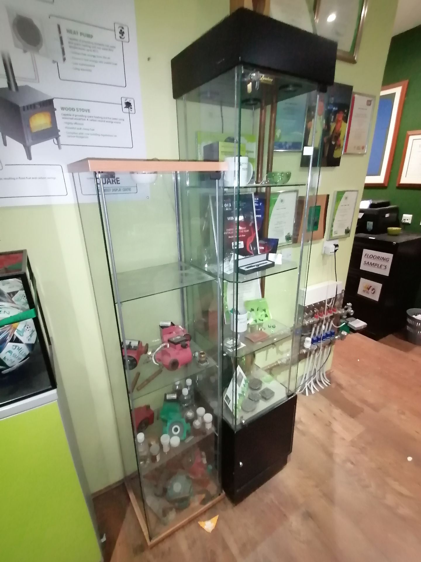 2 x Glass display cabinets , contents not included - Image 2 of 3