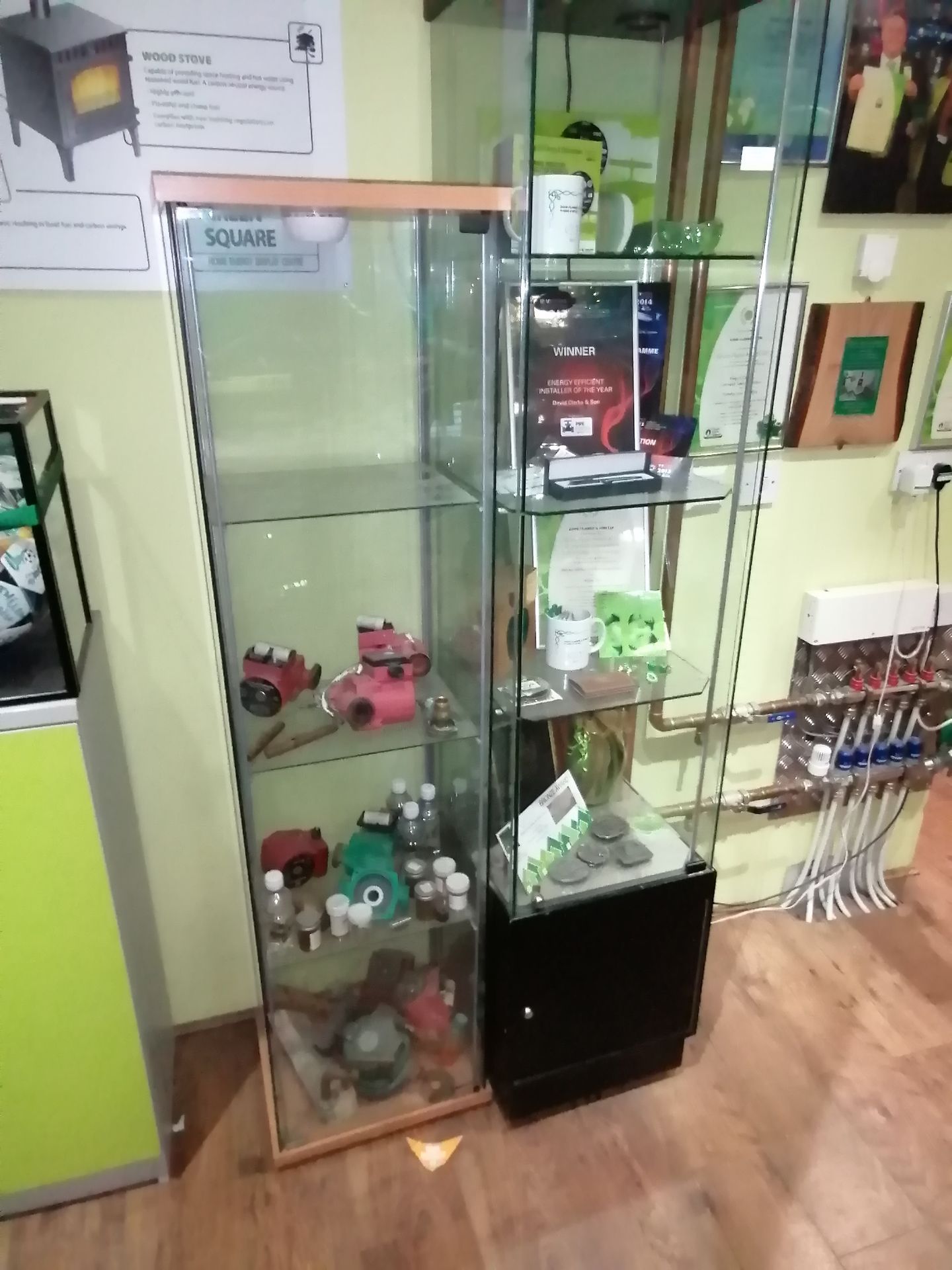 2 x Glass display cabinets , contents not included - Image 3 of 3