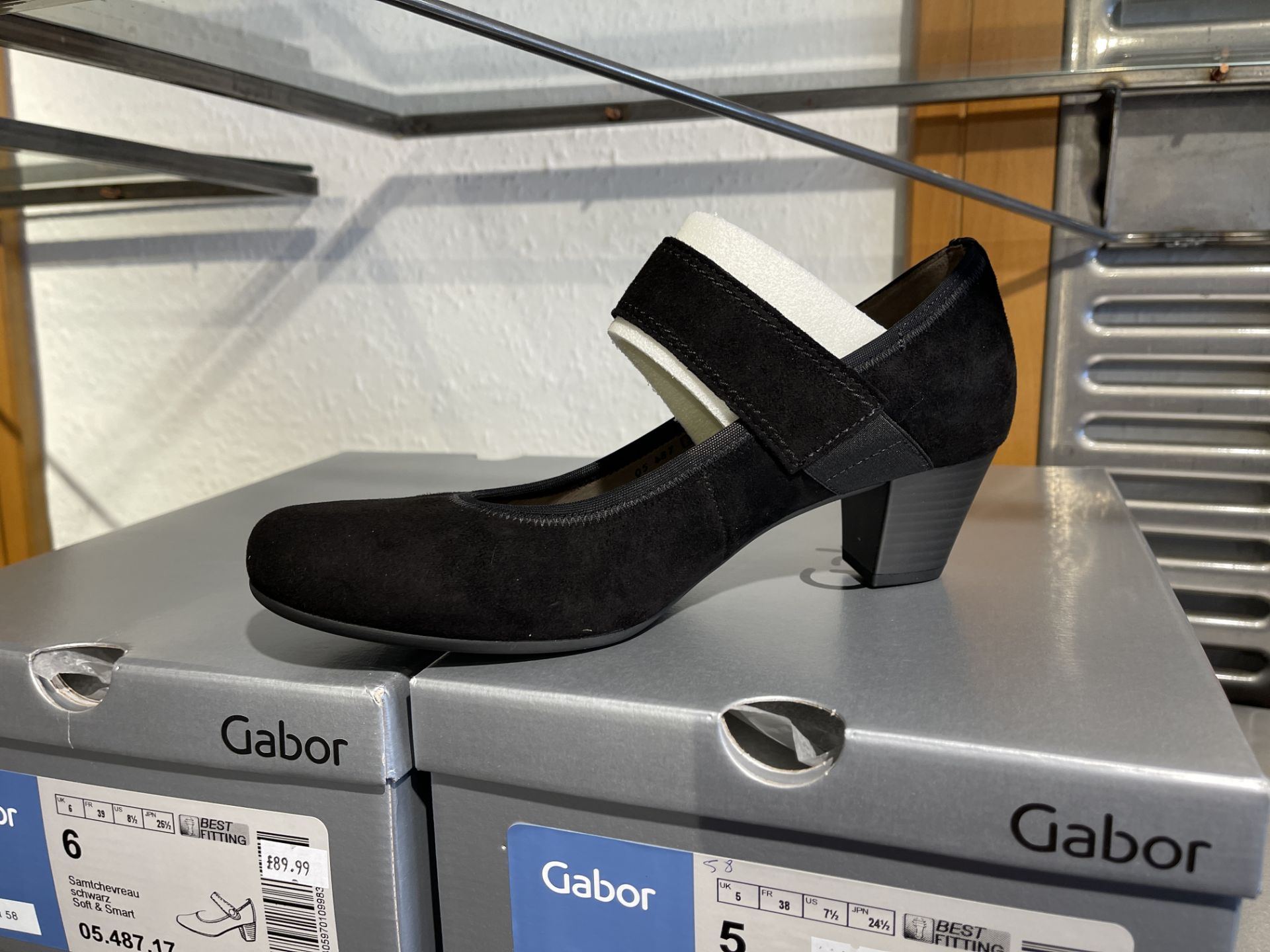Gabor 8 Pairs: Samtchevreau Schwarz Soft & Smart Shoes 05.487.17. Sizes 4 - 7.5 (RRP £89.99) Gabor 5 - Image 4 of 14