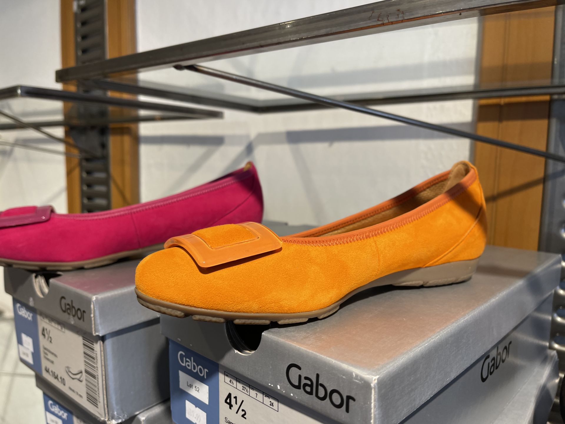 Gabor 4 Pairs: Samtchevreau Schwarz Hovercraft Shoes 44.164.17. Sizes 5.5 & 8 (RRP £89.99) Gabor 4 - Image 6 of 9