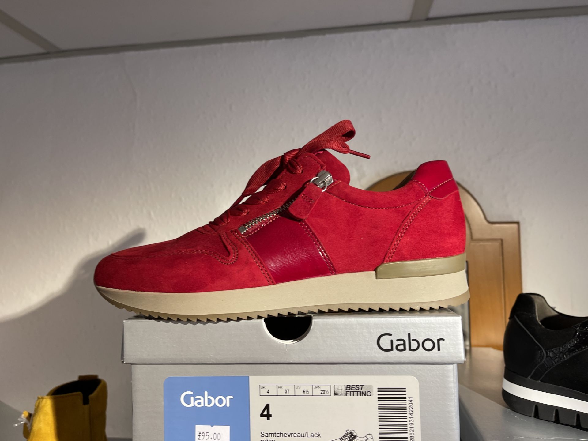 Gabor 4 Pairs: Sam/Nappa/Kroko Schwarz Wechselfubett Trainers 56.438.67. Sizes 3.5, 6.5, 7 & 7.5 ( - Image 5 of 11